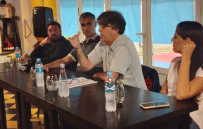 Hubo charla debate sobre “Neoliberalismo: origen y consecuencias»
