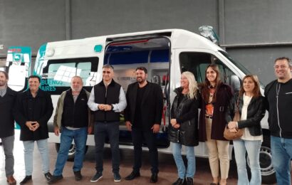 La Provincia entregó a Rojas una ambulancia de alta complejidad