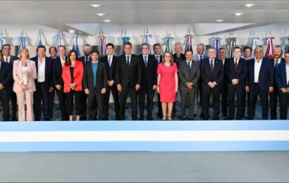 Massa consiguió el respaldo de 19 gobernadores de distintos espacios políticos