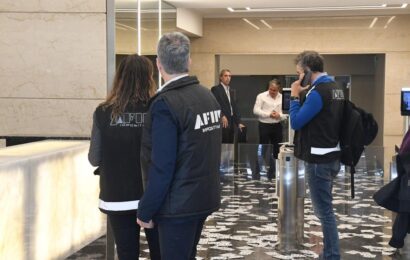 Importaciones falsas: la Aduana allanó 18 bancos por una fuga de US$400 millones