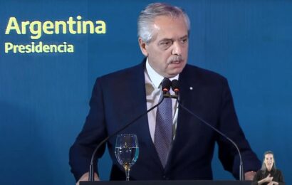 Alberto Fernández llamó a «defender más que nunca» la democracia