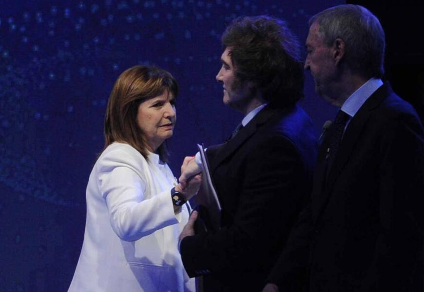 Bullrich contraatacó a Milei y lo denunciará por llamarla «montonera tira bombas» Bullrich contraatacó a Milei y lo denunciará por llamarla «montonera tira bombas»