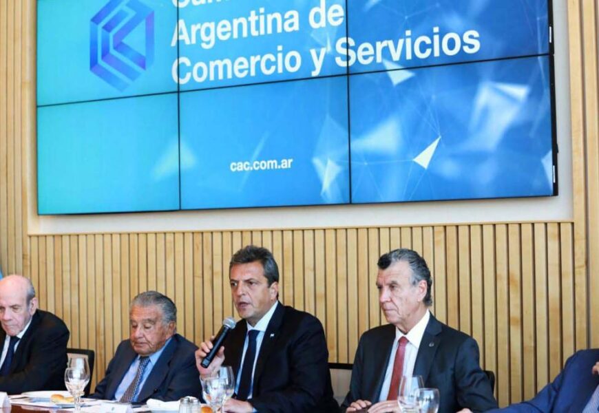 Massa: «Los vivos que están especulando con el ahorro de la gente van a ir presos» Massa: «Los vivos que están especulando con el ahorro de la gente van a ir presos»