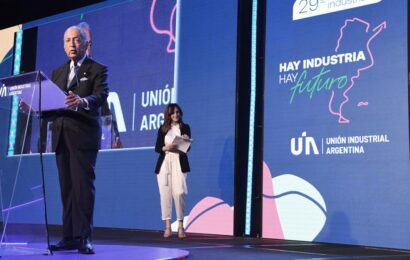 El Gobierno adelantó a la UIA que pretende derogar la Ley de Abastecimiento