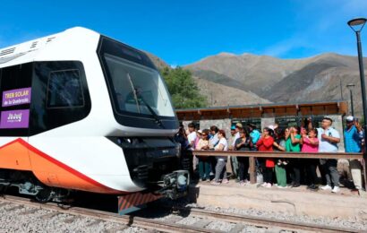 Jujuy inaugura su tren turístico solar que recorrerá la Quebrada de Humahuaca
