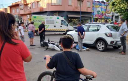 Chocan auto y moto en pleno centro