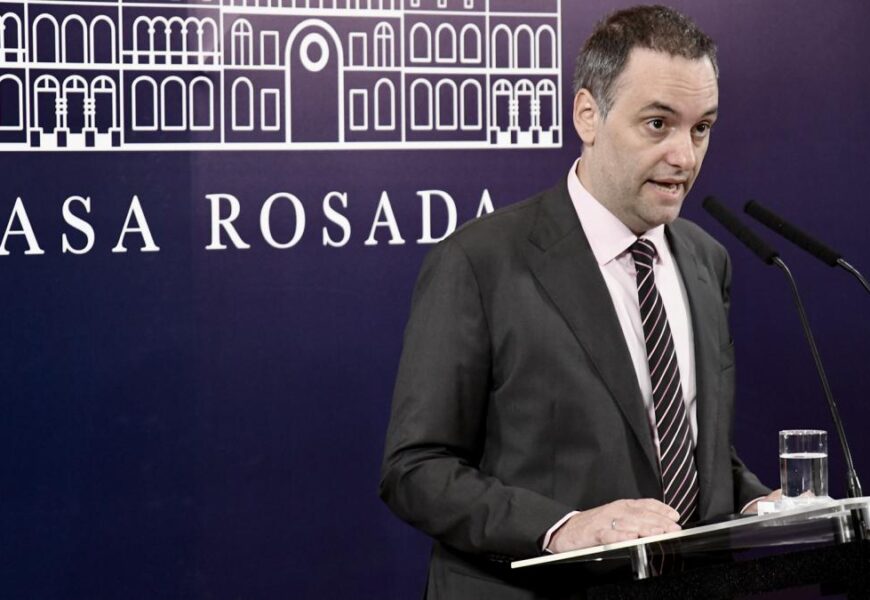 Esta semana llega una misión del FMI para renegociar el acuerdo por la deuda Esta semana llega una misión del FMI para renegociar el acuerdo por la deuda