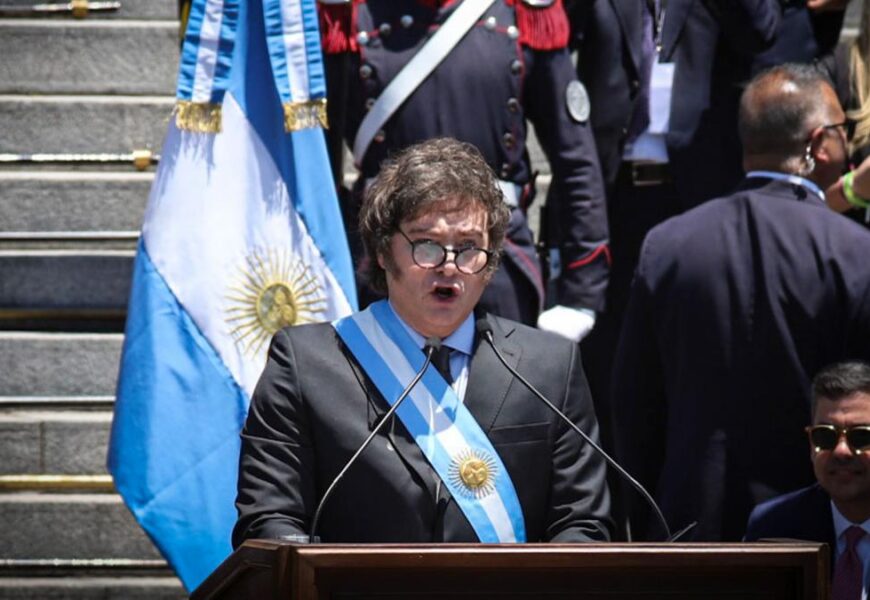 Milei pidió al Congreso sancionar la ley «Bases» y advirtió que «el déficit cero no es negociable» Milei pidió al Congreso sancionar la ley «Bases» y advirtió que «el déficit cero no es negociable»