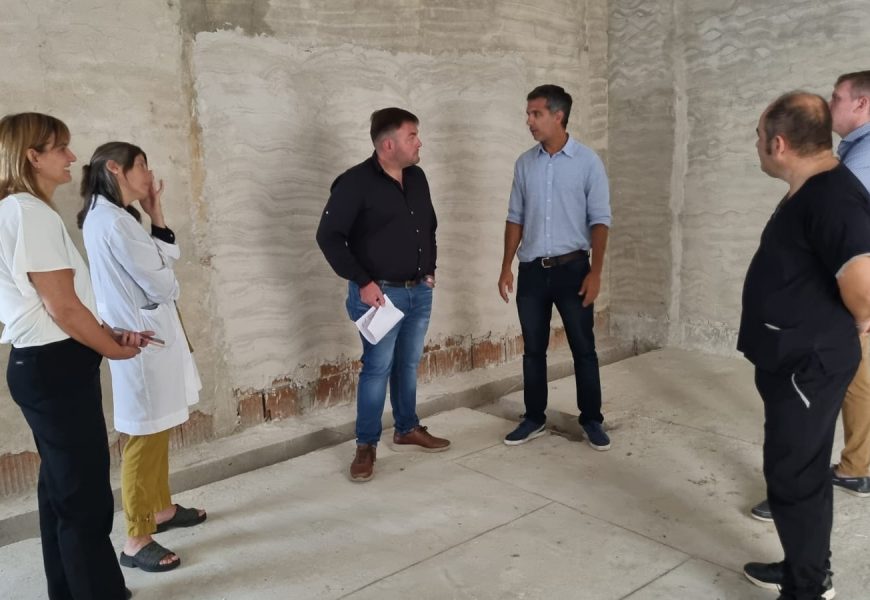 El Intendente Román Bouvier, el Jefe de Gabinete Nicolas Scardino y autoridades de salud realizaron un recorrido por el Hospital Saturnino Unzué El Intendente Román Bouvier, el Jefe de Gabinete Nicolas Scardino y autoridades de salud realizaron un recorrido por el Hospital Saturnino Unzué