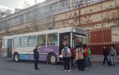Brindan servicios de transporte de pasajeros urbano y suburbano
