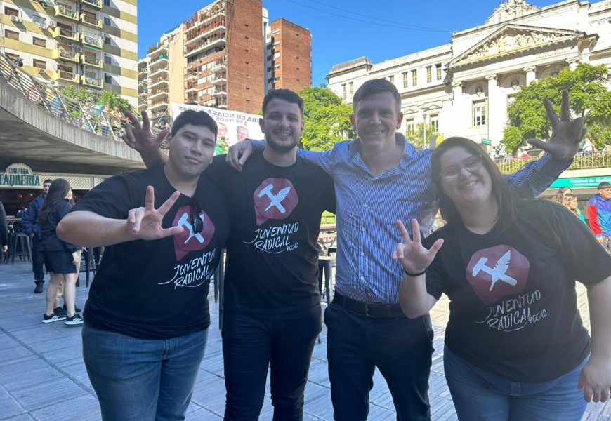 Jóvenes radicales marcharon contra el ajuste de Milei Jóvenes radicales marcharon contra el ajuste de Milei