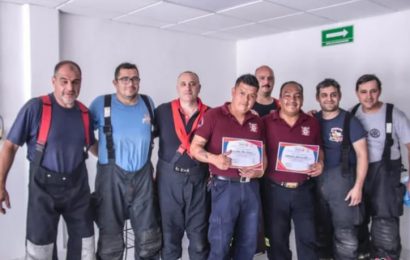 Varias actividades llevan los bomberos rojenses en México
