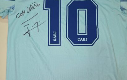 Solidaridad: Sortearán una camiseta de Boca autografiada por Cavani