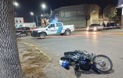 Chocan camioneta y moto