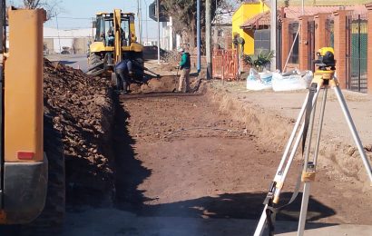 Vecinos y Municipio encaran obras de cordón cuneta
