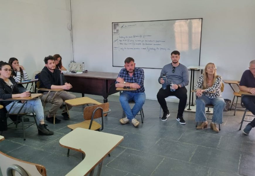 Bouvier se reunió con los estudiantes de la Tecnicatura que se dicta en Rojas Bouvier se reunió con los estudiantes de la Tecnicatura que se dicta en Rojas
