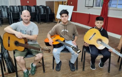 Comenzaron los Talleres de Guitarra