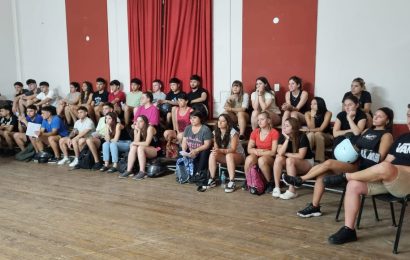 Se realizó la reunión informativa destinada a los padres y tutores para el inicio de la Colonia Municipal de Vacaciones