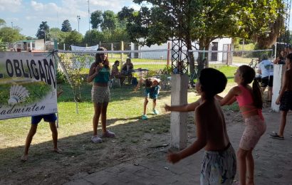 Carabelas: Hubo taller de Badminton en la Colonia