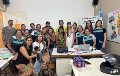 Hubo acto de redistribución de equipo de orientación escolar