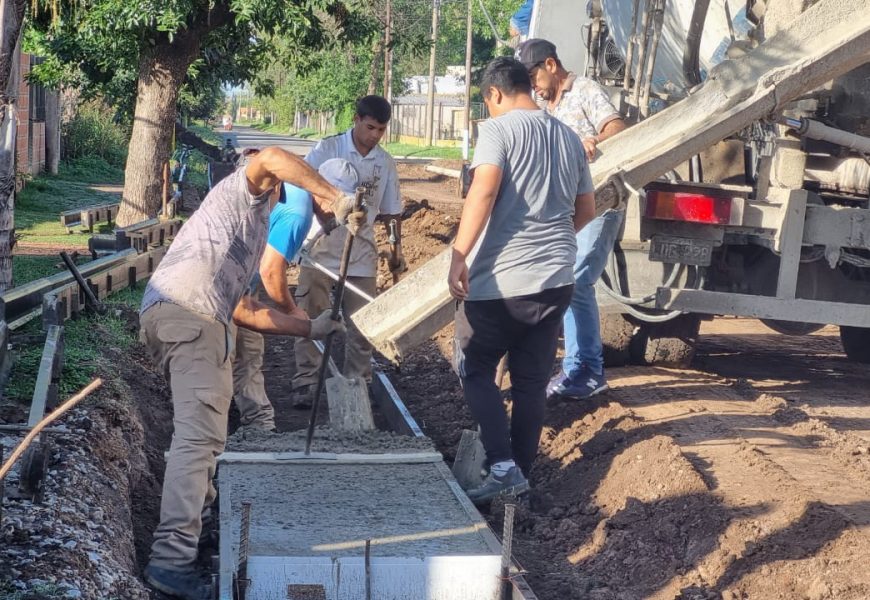 Se construye cordón en Barrio Belgrano Se construye cordón en Barrio Belgrano