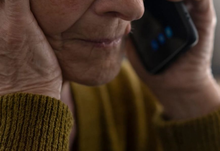 Alertan por estafas telefónicas a adultos mayores Alertan por estafas telefónicas a adultos mayores