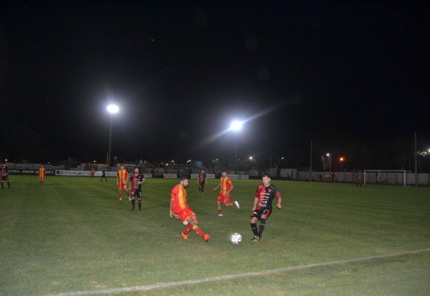5 Ligas: Newbery cayó ante Barracas 5 Ligas: Newbery cayó ante Barracas