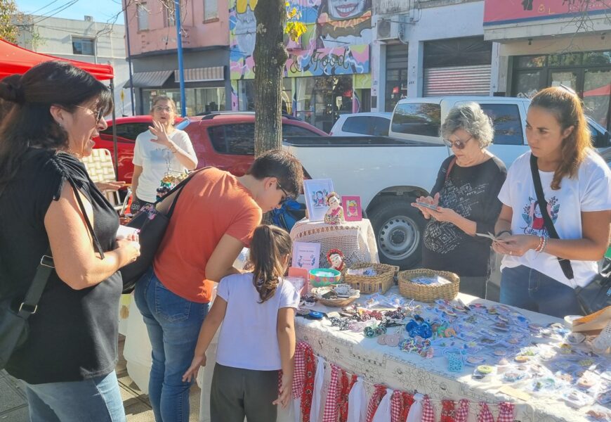 La Feria de Rojas volvió a la Plaza San Martín La Feria de Rojas volvió a la Plaza San Martín