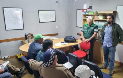 Los maquinistas de la Secretaría Vial recibieron una capacitación en el marco del Plan de mejoras de caminos rurales