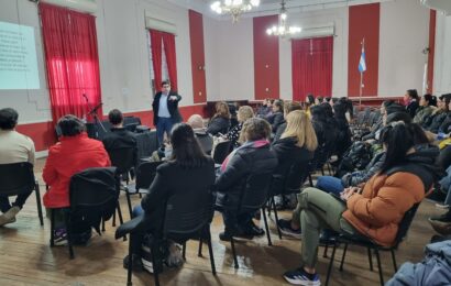 Se realizó capacitación sobre cuidados y asistencias en internación domiciliaria de adultos mayores