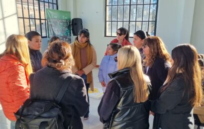 Integrantes del Grupo Estrellas Amarillas capacitaron a estudiantes de Escuelas Primarias de Rojas Integrantes del Grupo Estrellas Amarillas capacitaron a estudiantes de Escuelas Primarias de Rojas