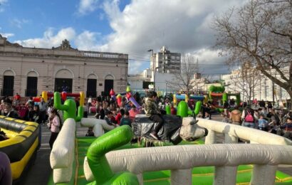 Gran festejo del Día de la Niñez organizado por la Juventud Radical Gran festejo del Día de la Niñez organizado por la Juventud Radical