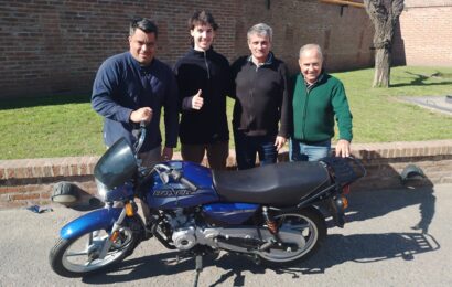Torneo 5 Ligas: Se entregó la moto de la rifa Torneo 5 Ligas: Se entregó la moto de la rifa