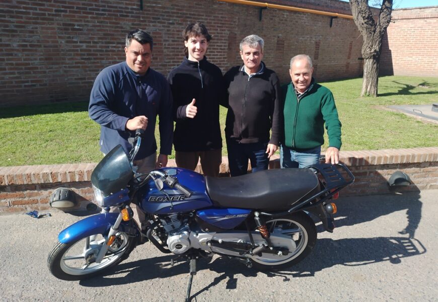 Torneo 5 Ligas: Se entregó la moto de la rifa Torneo 5 Ligas: Se entregó la moto de la rifa