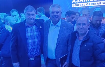 Asamblea de la AFA: Hugo de Antoni estuvo con Chiqui Tapia Asamblea de la AFA: Hugo de Antoni estuvo con Chiqui Tapia