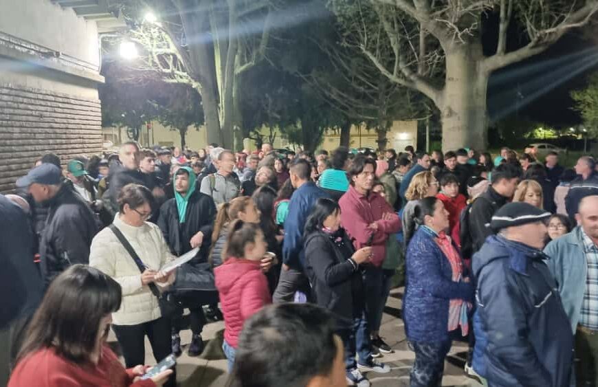 Juegos Bonaerenses 2025: La delegación Rojense viajó a la Final Juegos Bonaerenses 2025: La delegación Rojense viajó a la Final