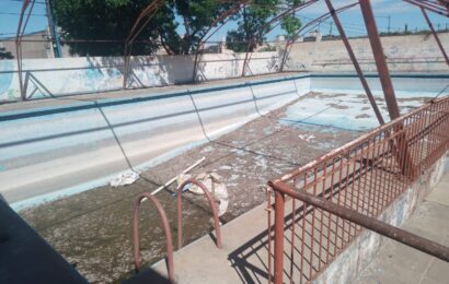 El Municipio restaura la pileta de Sportivo El Municipio restaura la pileta de Sportivo