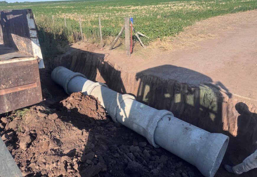 Trabajos de mantenimiento en caminos rurales Trabajos de mantenimiento en caminos rurales