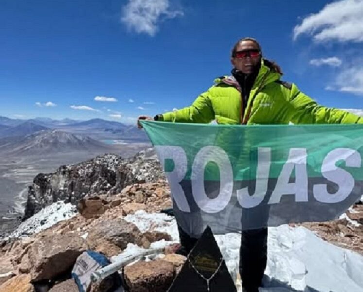 Cecilia Cordone hizo cumbre en Volcán Ojos del Salado Cecilia Cordone hizo cumbre en Volcán Ojos del Salado