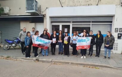 El SUTEBA Rojas se manifestó en la sede de la ANSeS El SUTEBA Rojas se manifestó en la sede de la ANSeS