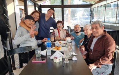 Hogar Municipal: Continúan los paseos con los abuelos Hogar Municipal: Continúan los paseos con los abuelos