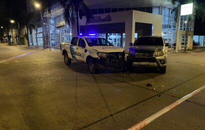 Chocan patrullero y camioneta Chocan patrullero y camioneta